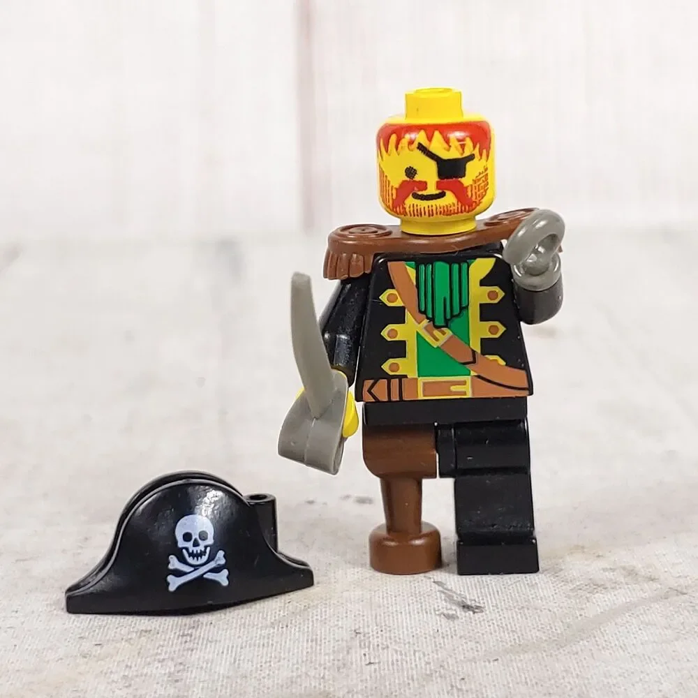 LEGO Minifigure - Pirates Captain Red Beard (Captain Roger) (pi055) - 6285 10040